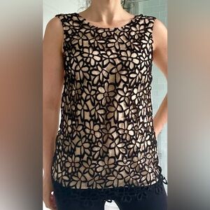 Neiman Marcus Floral crochet overlay sleeveless cotton and silk blend blouse